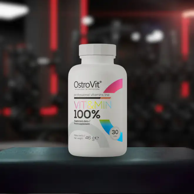 Multivitaminul 30 capsule Gymbros într-o sală de fitness